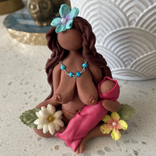 Mama Goddess w/Baby, stretch marks, and Cesarean Scar: I am beautiful just the way I am