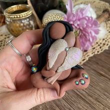 Mama Goddess w/Angel baby: I honor my grief and allow myself to heal at my own pace~