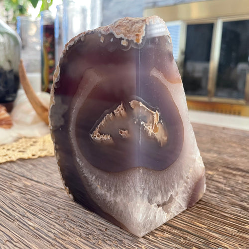 The Goddess’s Crystal: Agate Book End (Single)