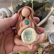 The Bear Paw Goddess: I embrace my inner strength and resilience