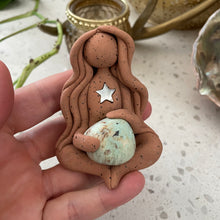 The Star Gazer Goddess: I am a radiant star, shining my unique light upon the world.