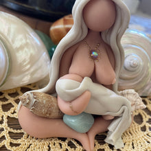 The Breastfeeding Goddess: I trust my body’s ability to feed my baby~
