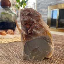 The Goddess’s Crystal: Agate Book End (Single)