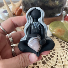 The Midnight Magic Goddess: I surrender to the stillness within