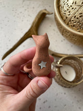The Goddess’s Familiar: Star Gazer Kitty