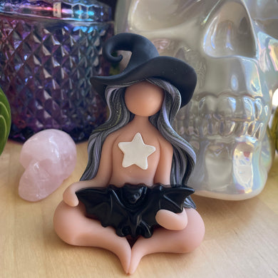 The Goddess of Intuition: I am open to the wisdom within