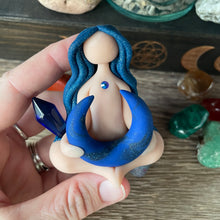 The Blue Moon Goddess: I embrace this rare opportunity for transformation and growth
