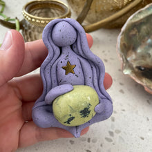 The Star Gazer Goddess: I am a radiant star, shining my unique light upon the world.