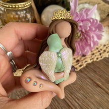 Mama Goddess w/Angel baby: I honor my grief and allow myself to heal at my own pace~