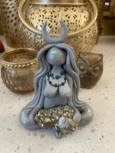 Celestial Moon Priestess: I am a magical being, of Love & Light