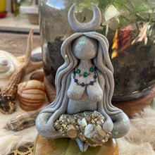 Celestial Moon Priestess: I am a magical being, of Love & Light
